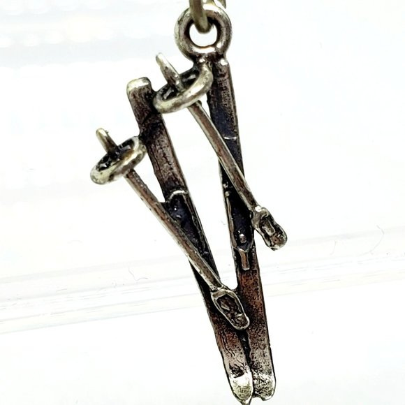Vintage 925 Sterling Silver SNOW SKI'S and Poles Skiing Charm Pendant - Picture 1 of 10